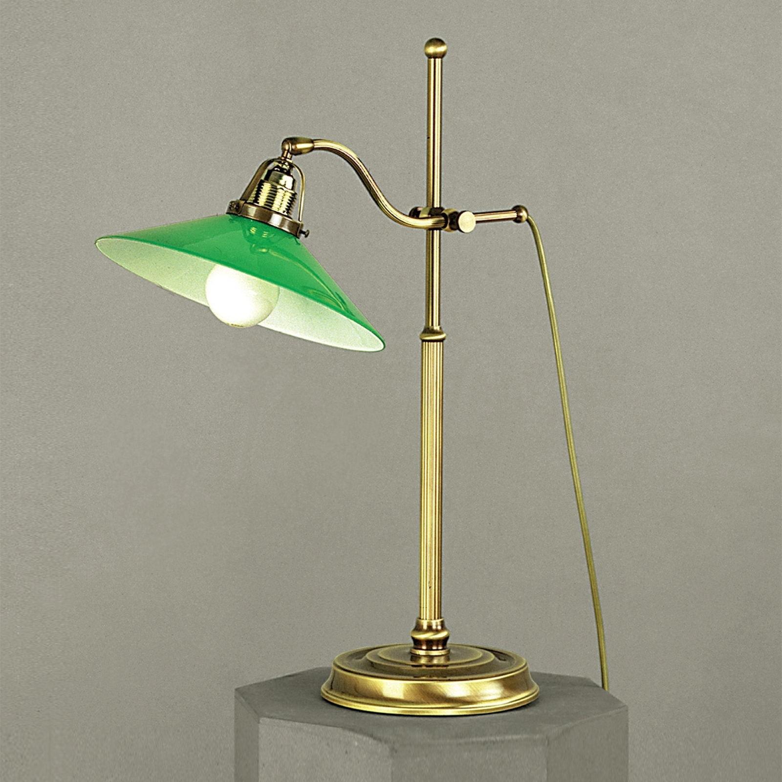Vihreä VERDINA pöytävalaisin, patinoitu