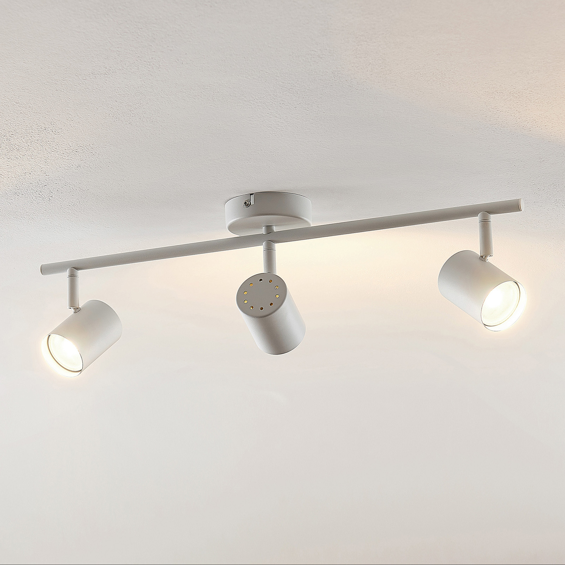 ELC Tomoki -LED-kohdevalo, valkoinen, 3-lamp.