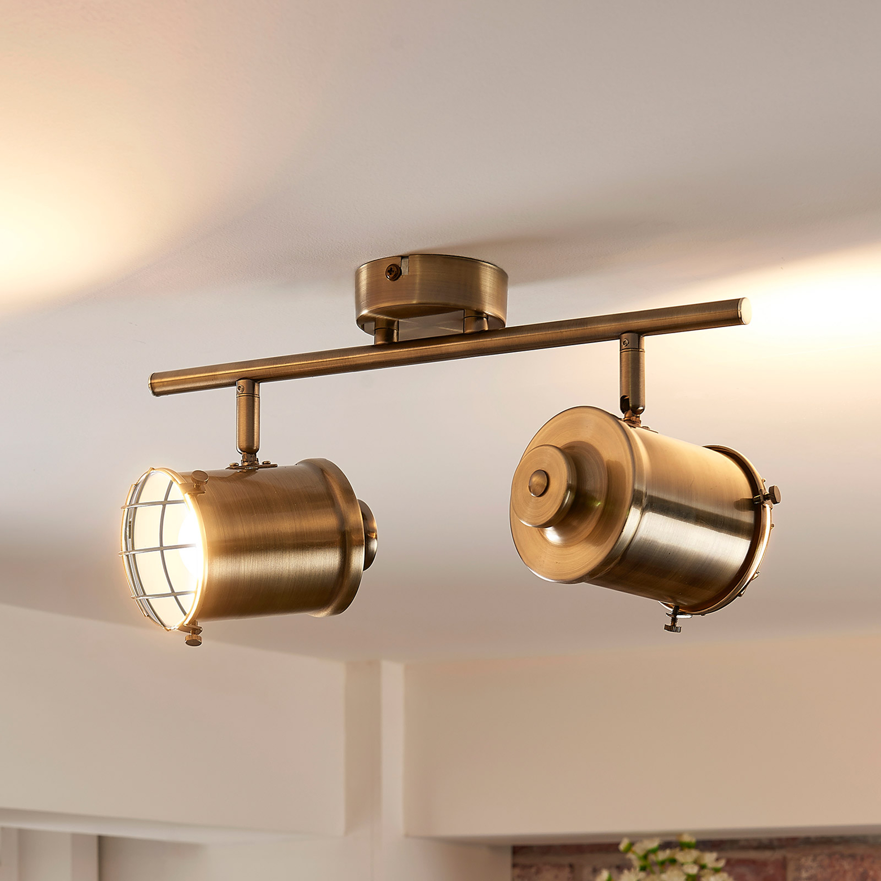 2.lamppuinen LED-kohdevalaisin Ebbi, Easydim
