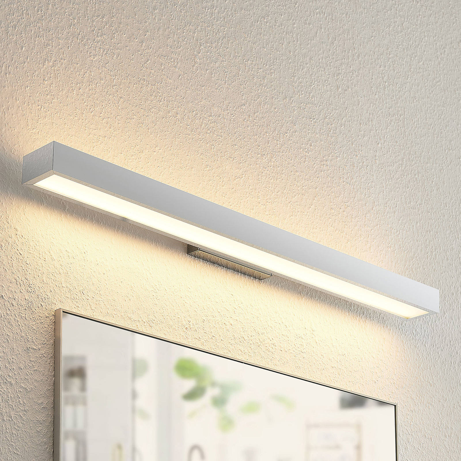 Lindby Janus -LED-kylpyhuone-ja peilivalo 90 cm