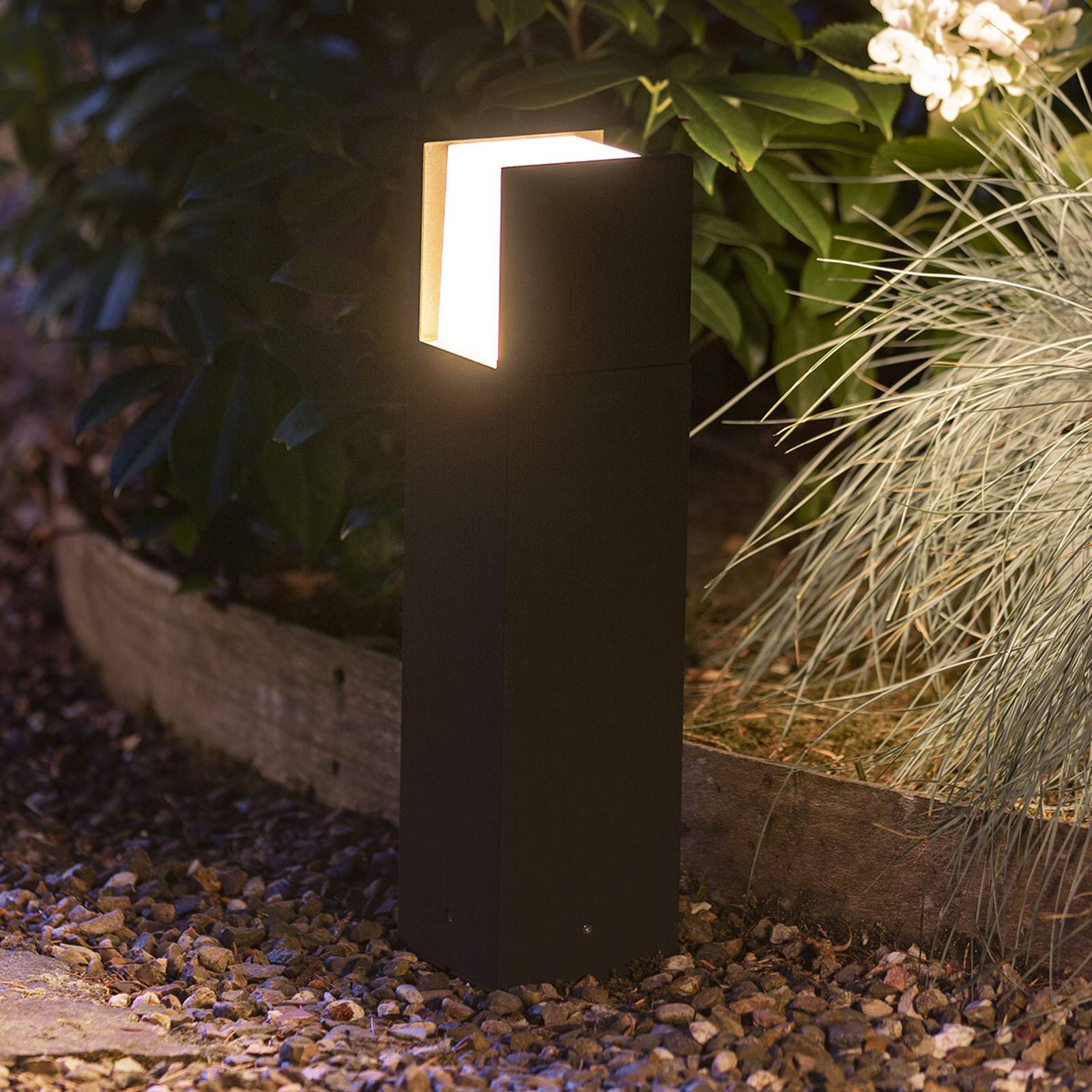 Philips Hue White Fuzo LED-pollarivalaisin
