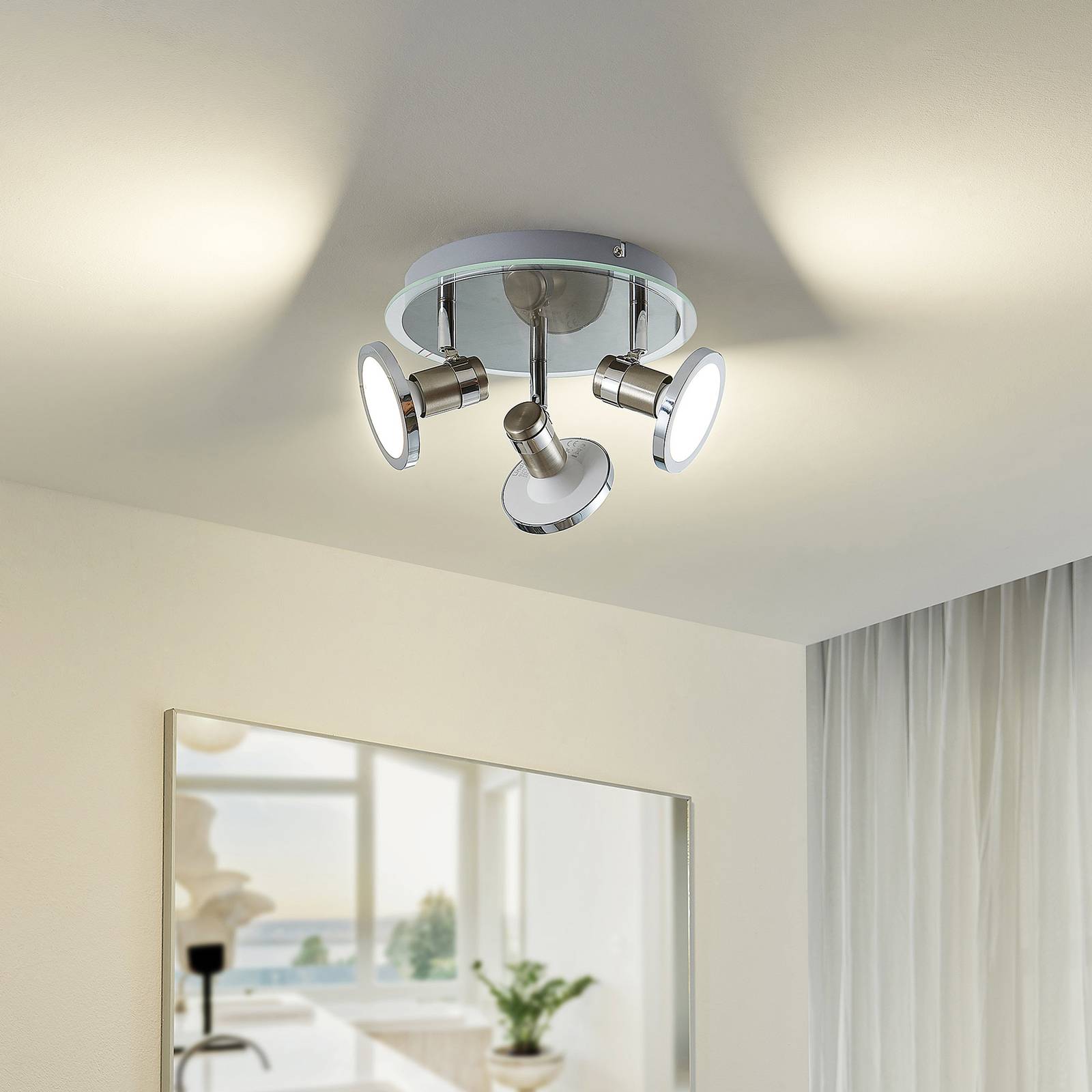 Lindby Stiglio -LED-valaisin, 3-lamppuinen