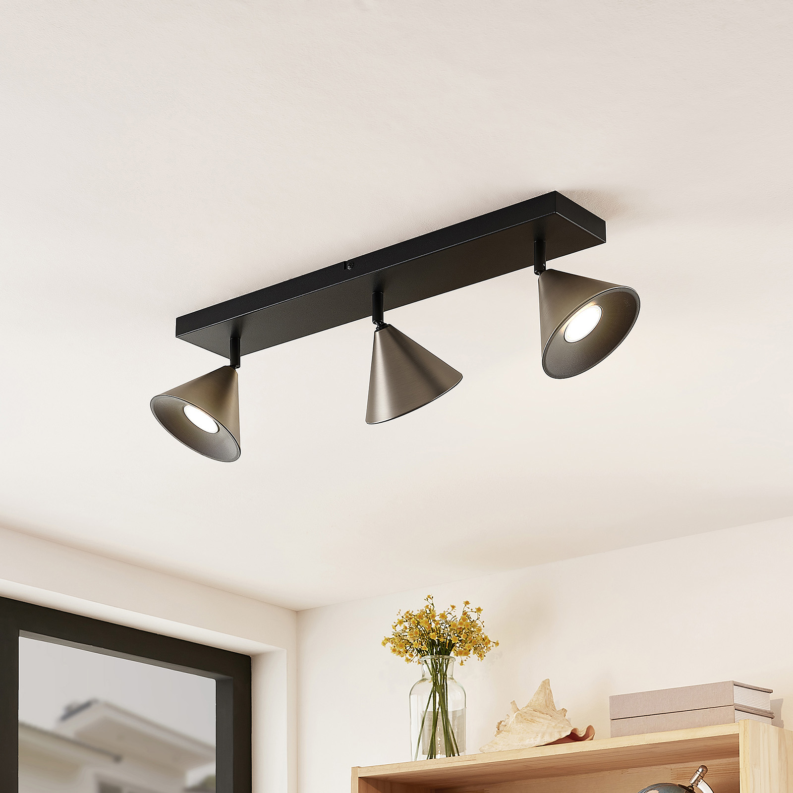 Lucande Kartio -kattovalaisin, 3-lamp., nikkeli