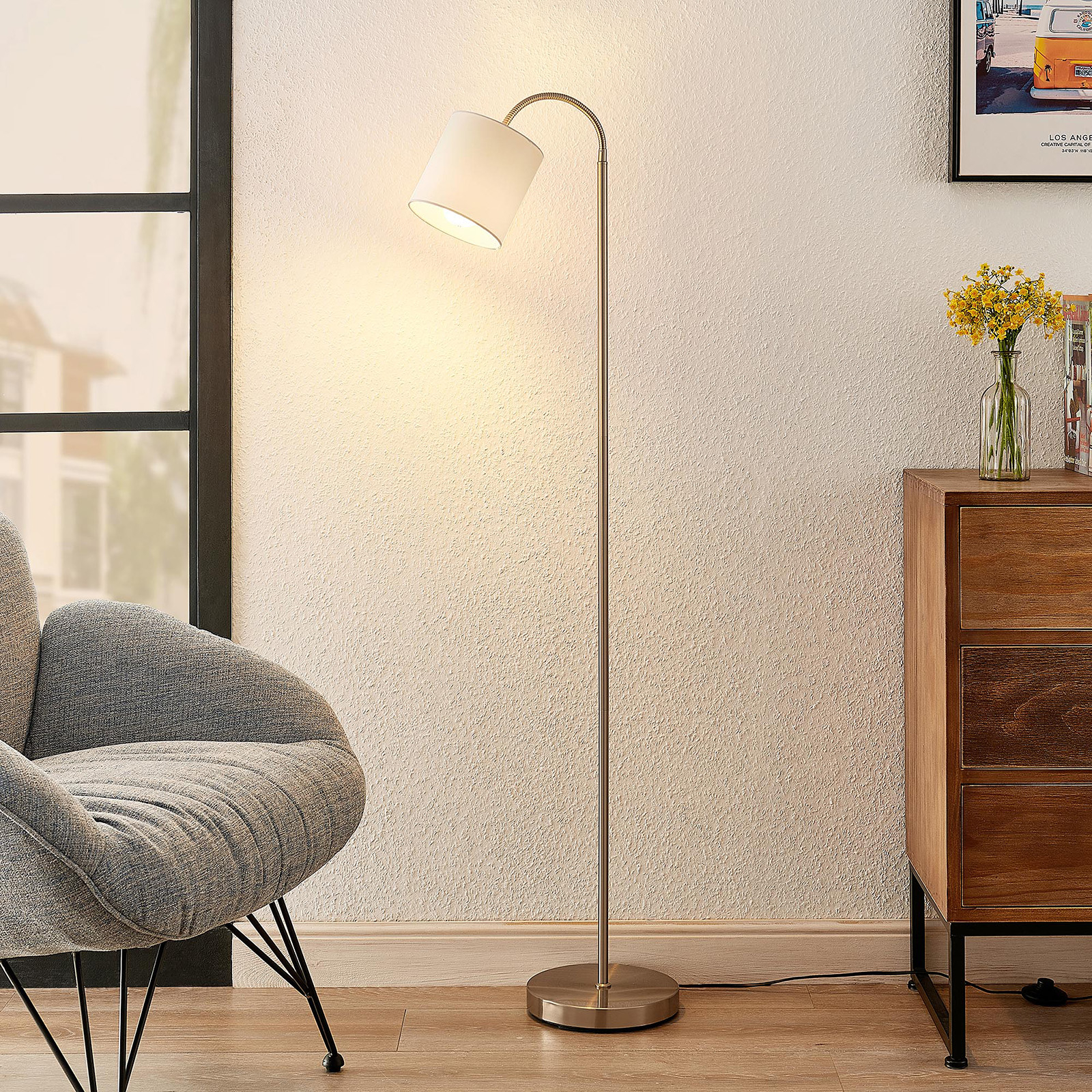 Lindby Manu -lattiavalo, 1-lamp., valkoinen