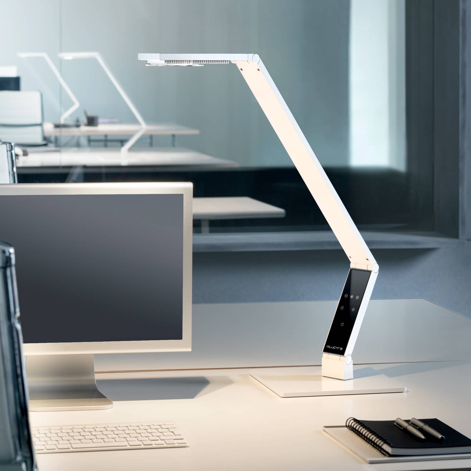 Luctra Table Linear LED-pöytälamppu valkoinen