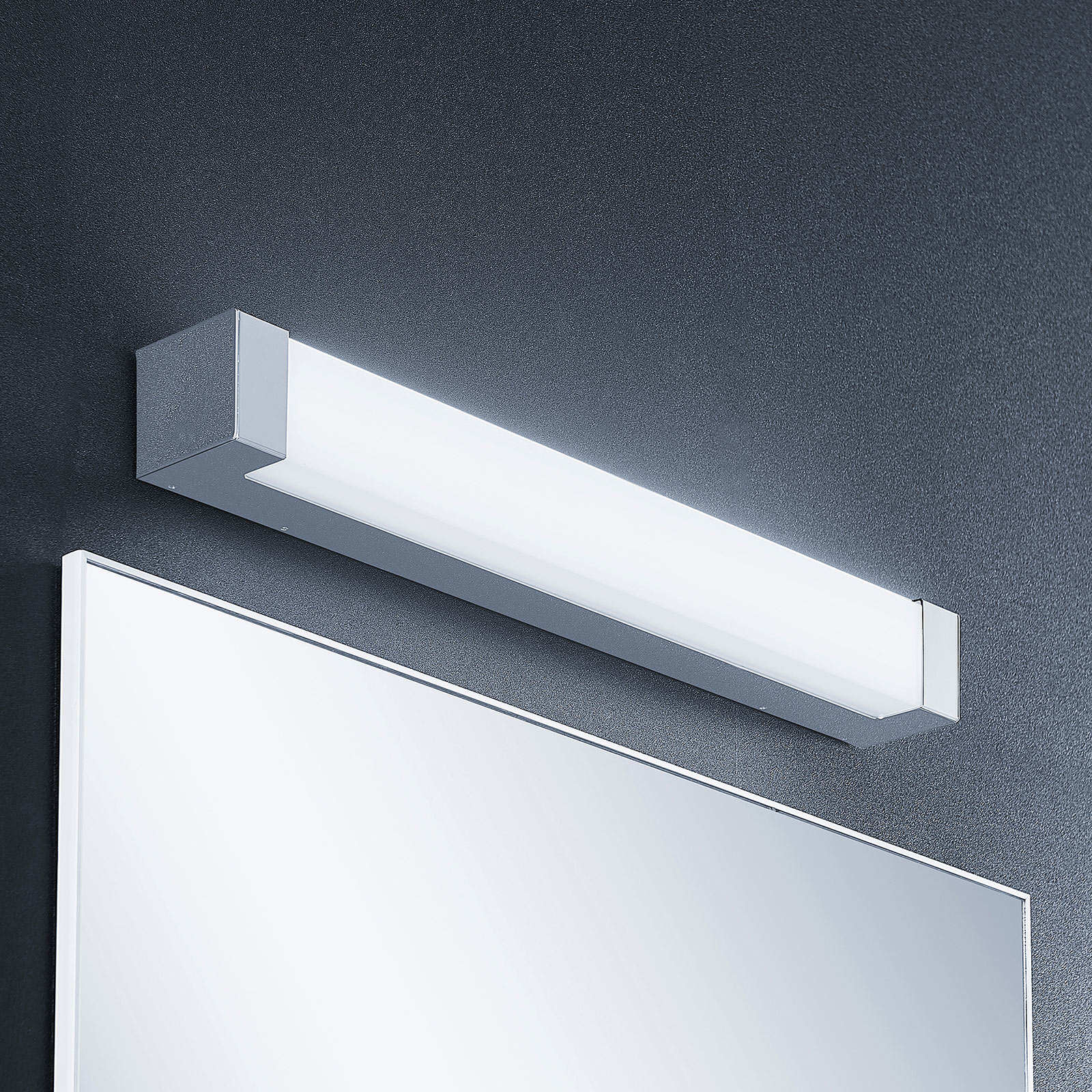 Lindby Skara -LED-kylpyhuonelamppu, 60 cm