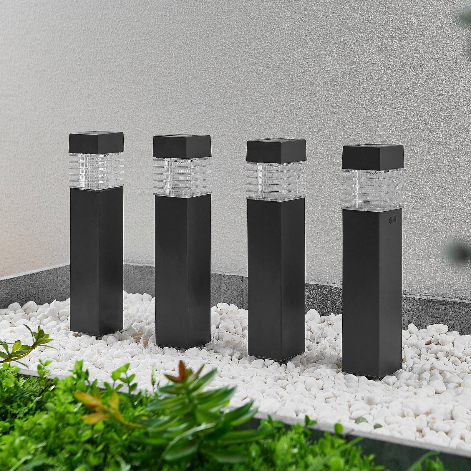 Lindby Fanney -LED-aurinko-maapiikkivalo, 4 kpl