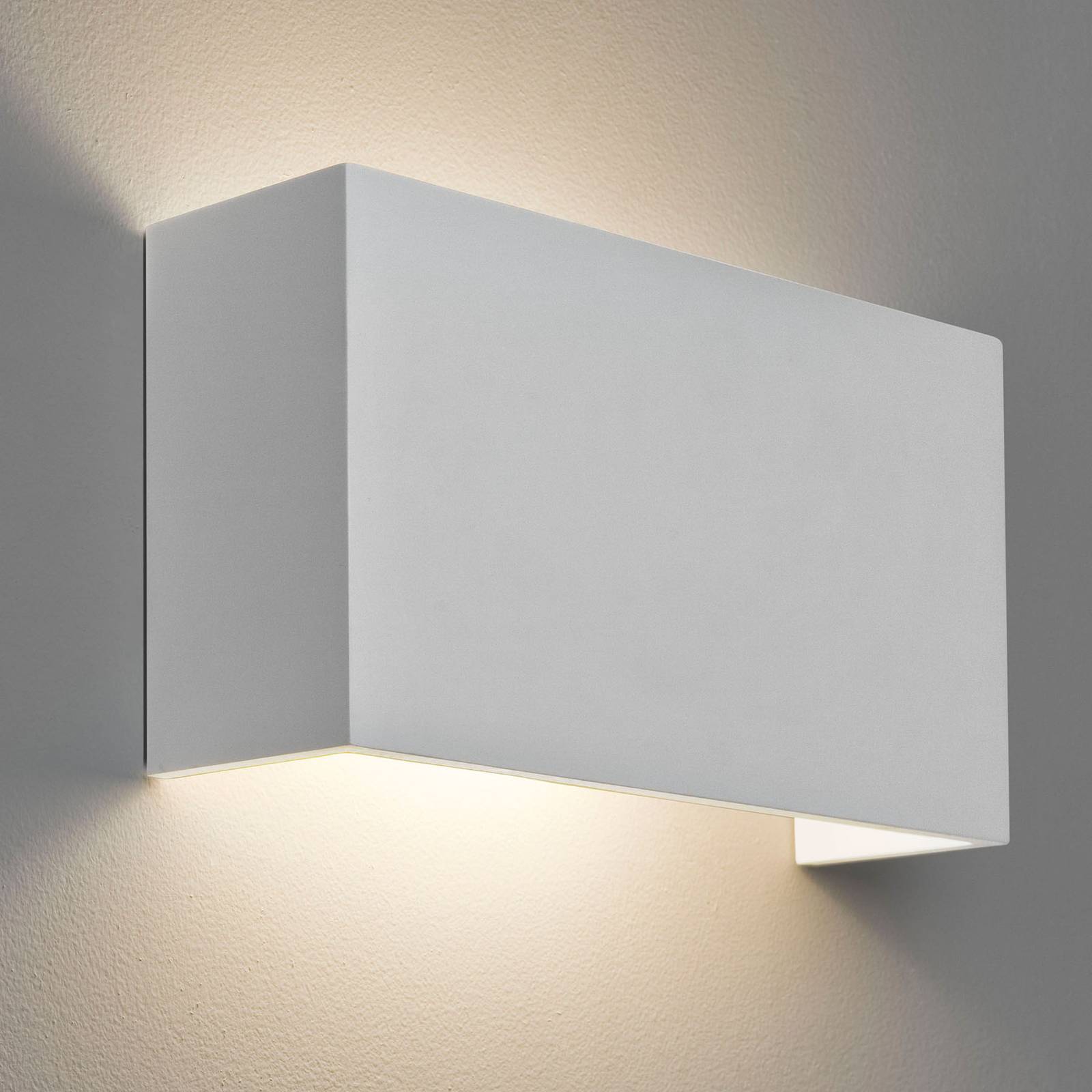 Astro Pella 325 -LED-seinävalaisin kipsiä