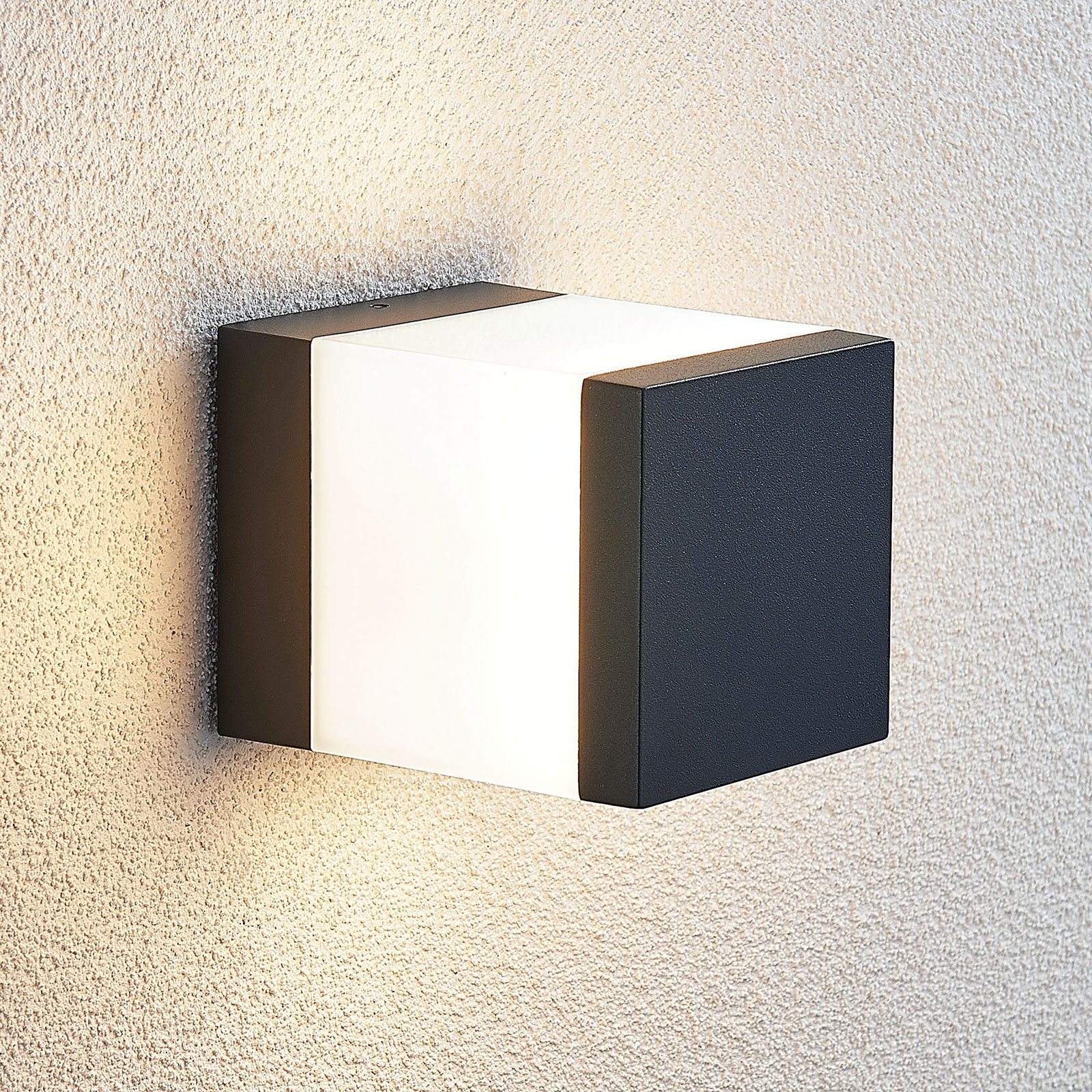 LED-ulkoseinälamppu Litas, kulmikas, tummanharmaa