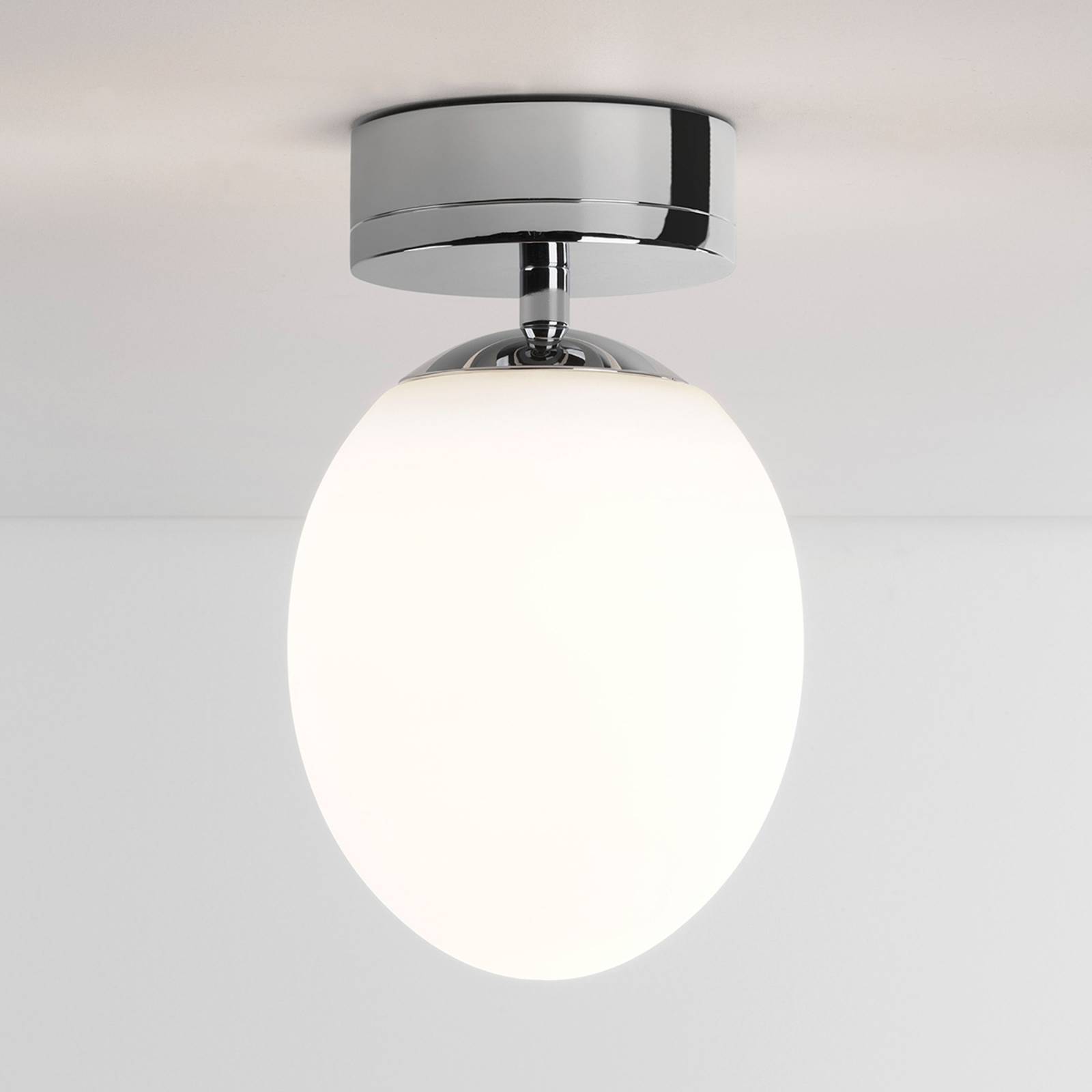 Astro Kiwi - kylpyhuoneen LED-kattovalaisin, kromi