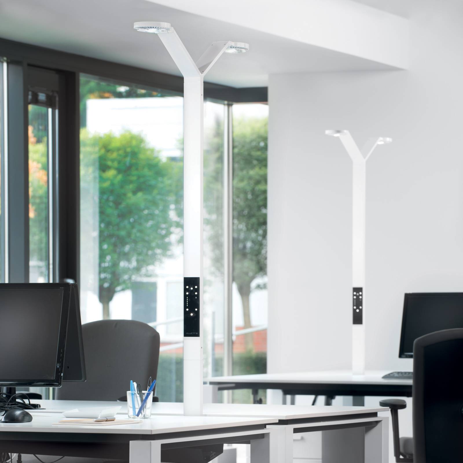 Luctra Floor Twin Radial LED-lattiavalo valkoinen