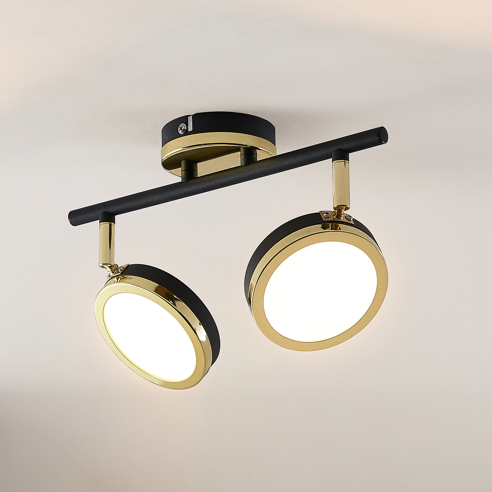 Lindby Alsani -LED-kattokohdevalo 2-lamppuinen
