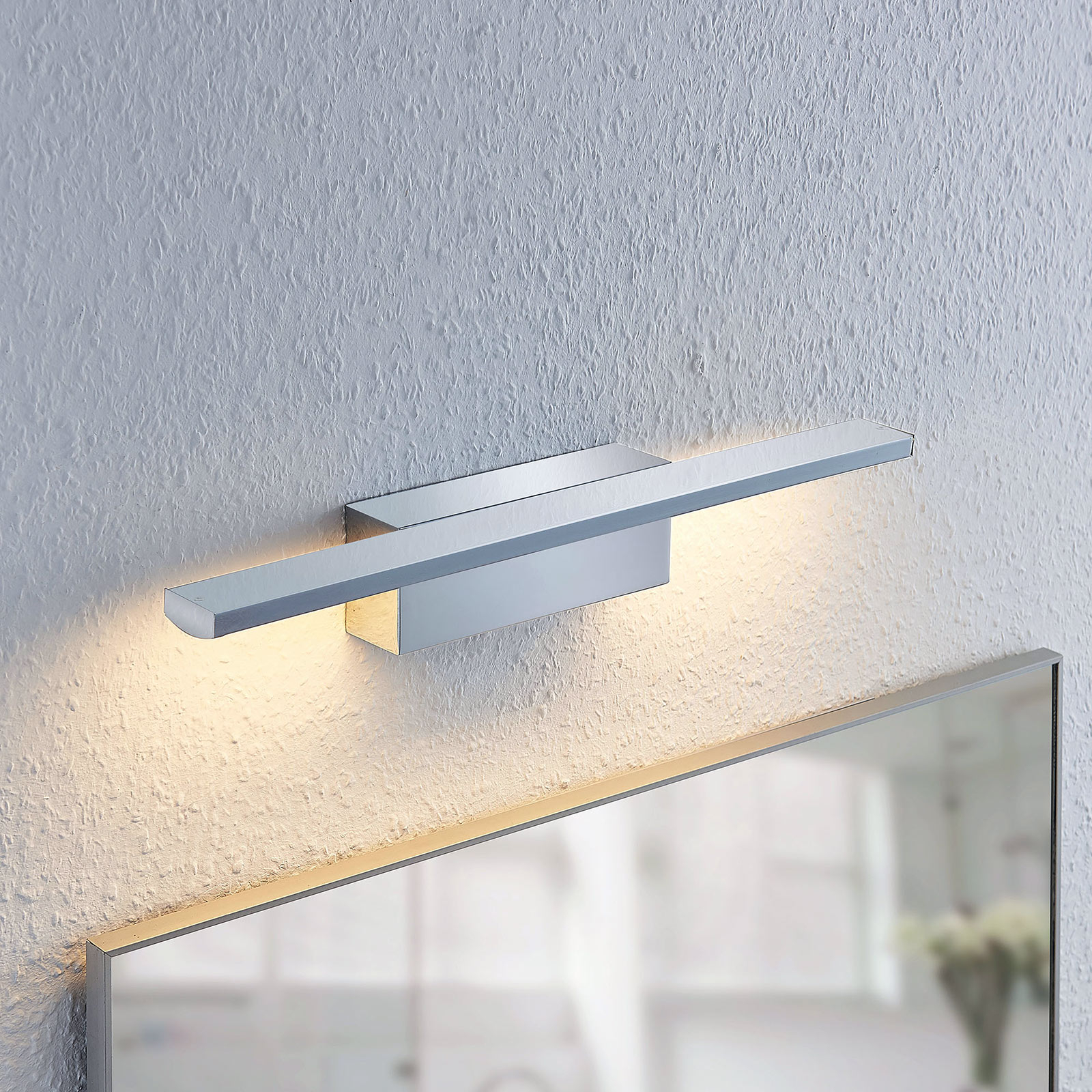 LED-seinävalaisin Tyrion kylpyhuonelamppu, 40cm