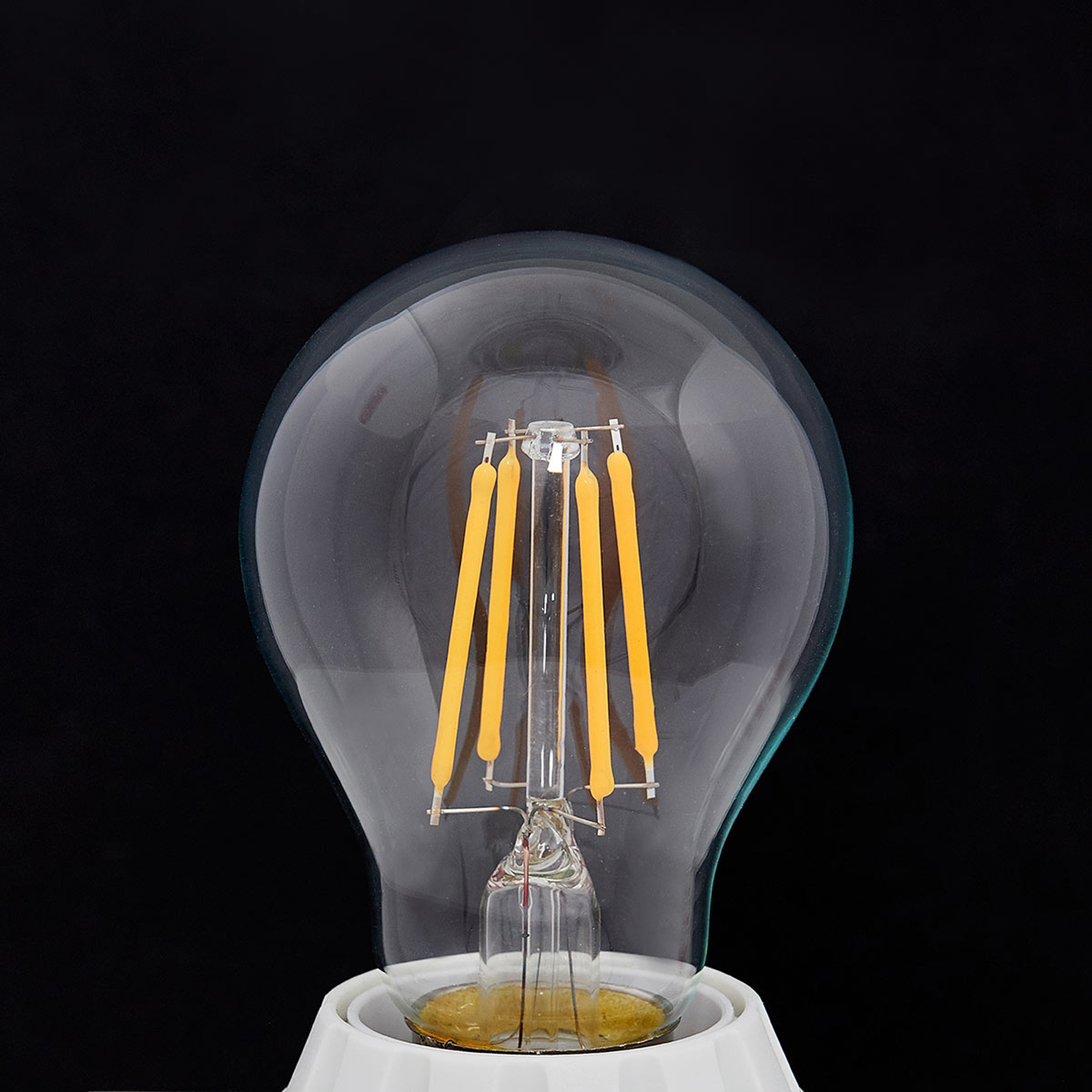 E27-LED-filamenttilamppu 4W 470 lm 2 700 K kirkas