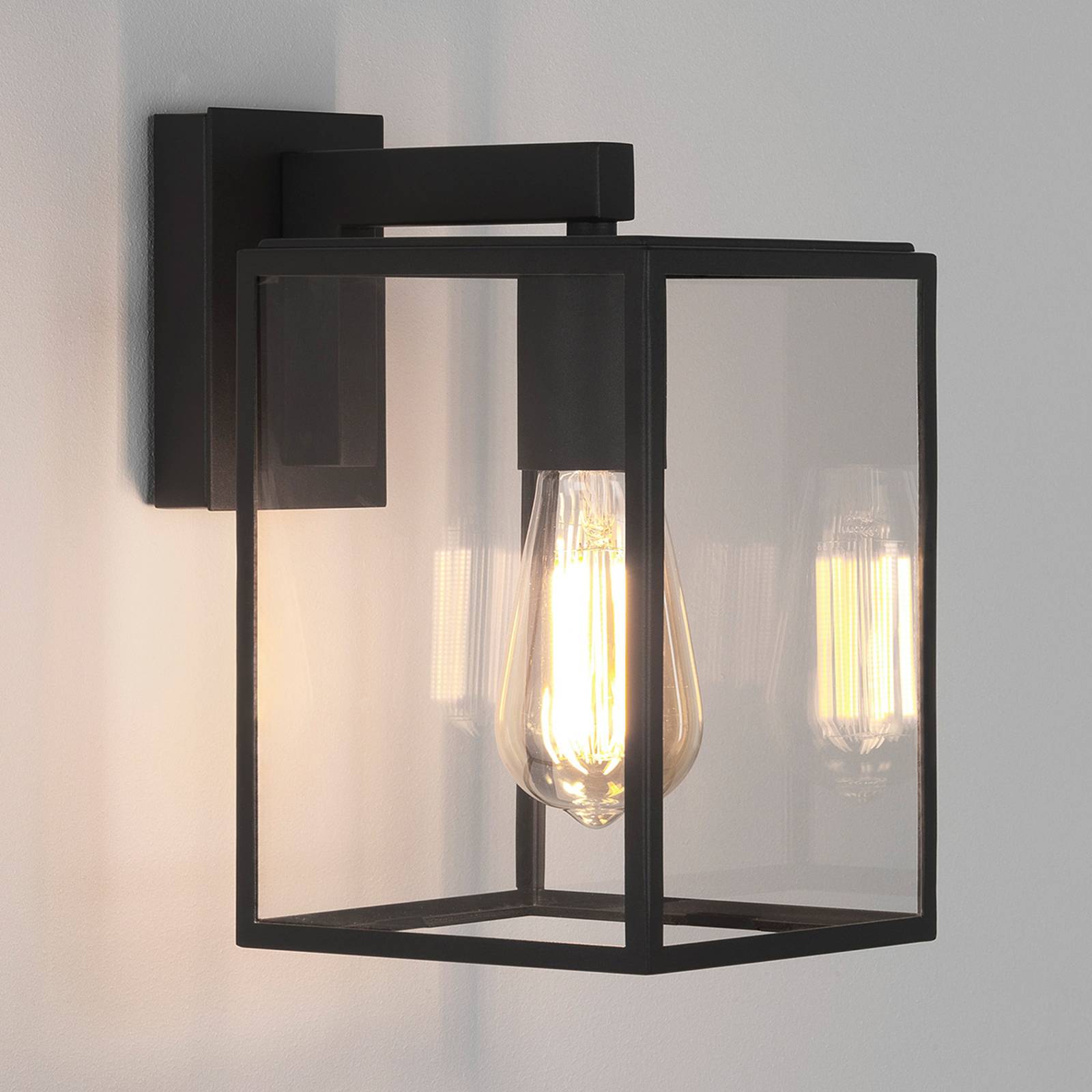 Astro Box Lantern -ulkoseinälamppu, korkeus 26,7cm