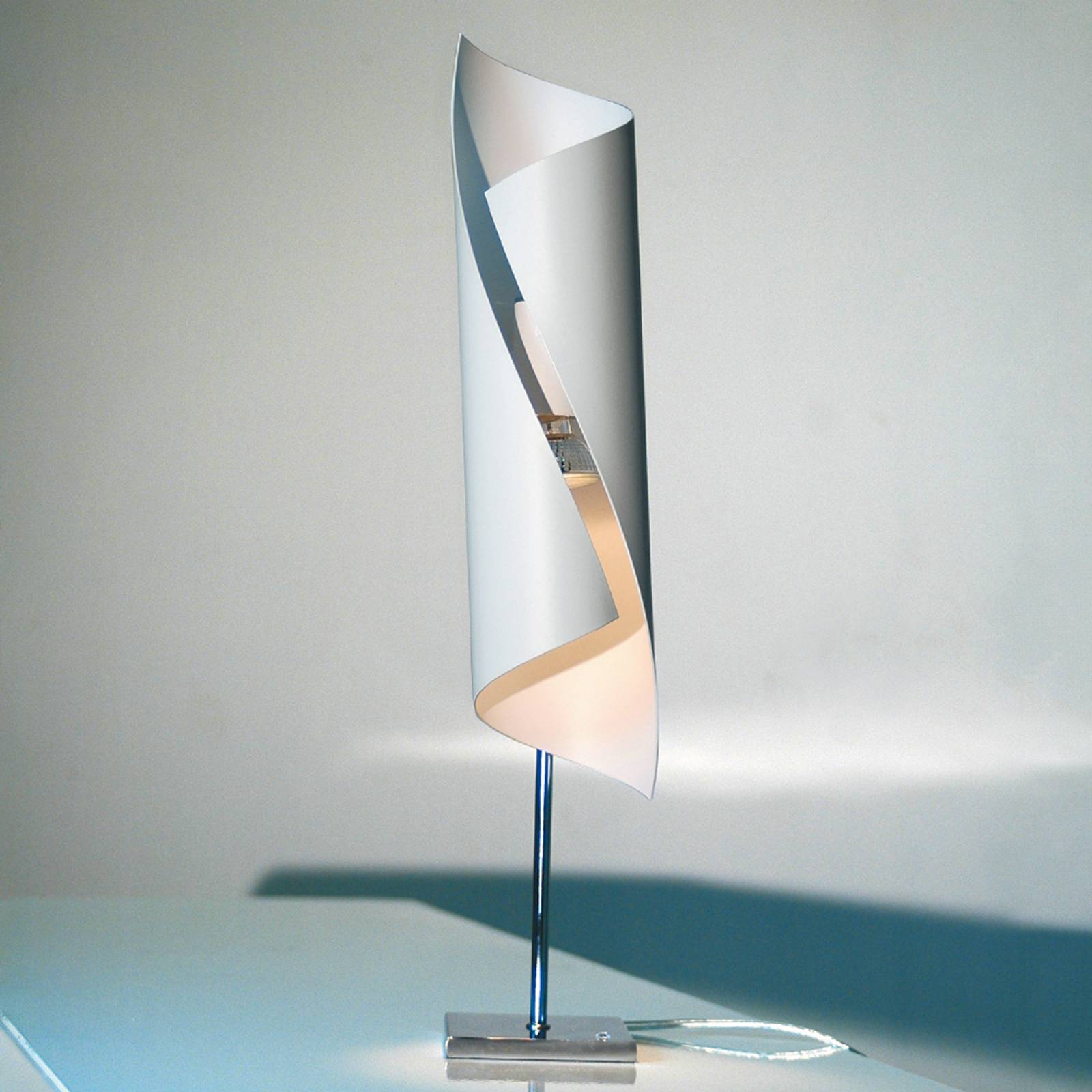 Hué-design-pöytävalaisin valkoisena, 50 cm korkea